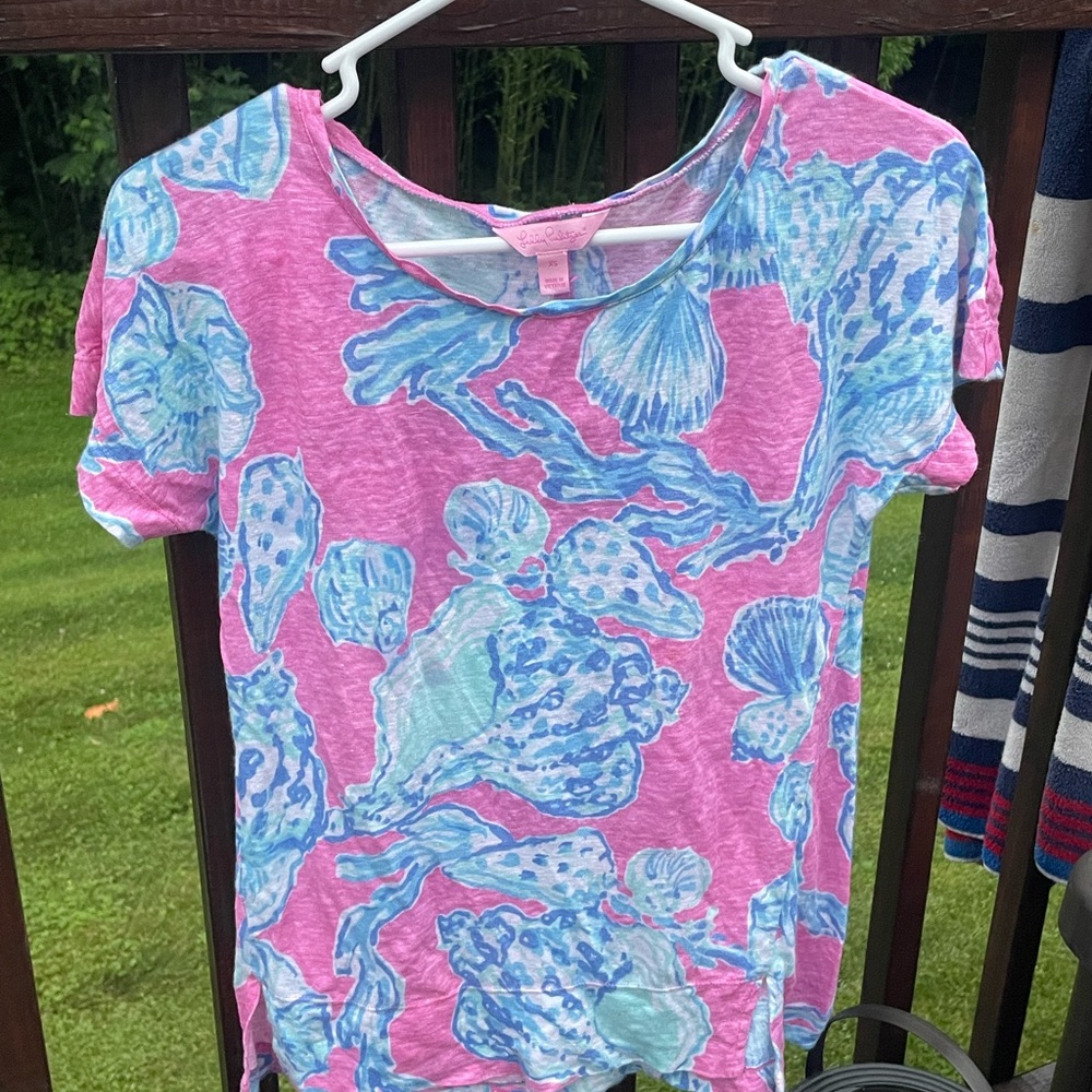 Lilly Pulitzer Pink and Blue Graphic Short Sleeve T-Shirt